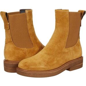 Sarto Bellina caramel suede Chelsea rubber sole boots size 7